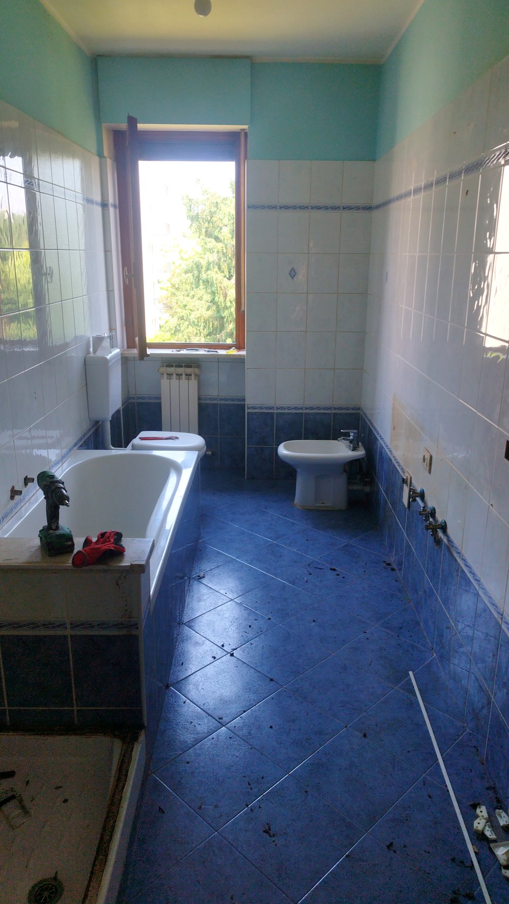 Vecchio bagno da rifare a San Mauro Torinese