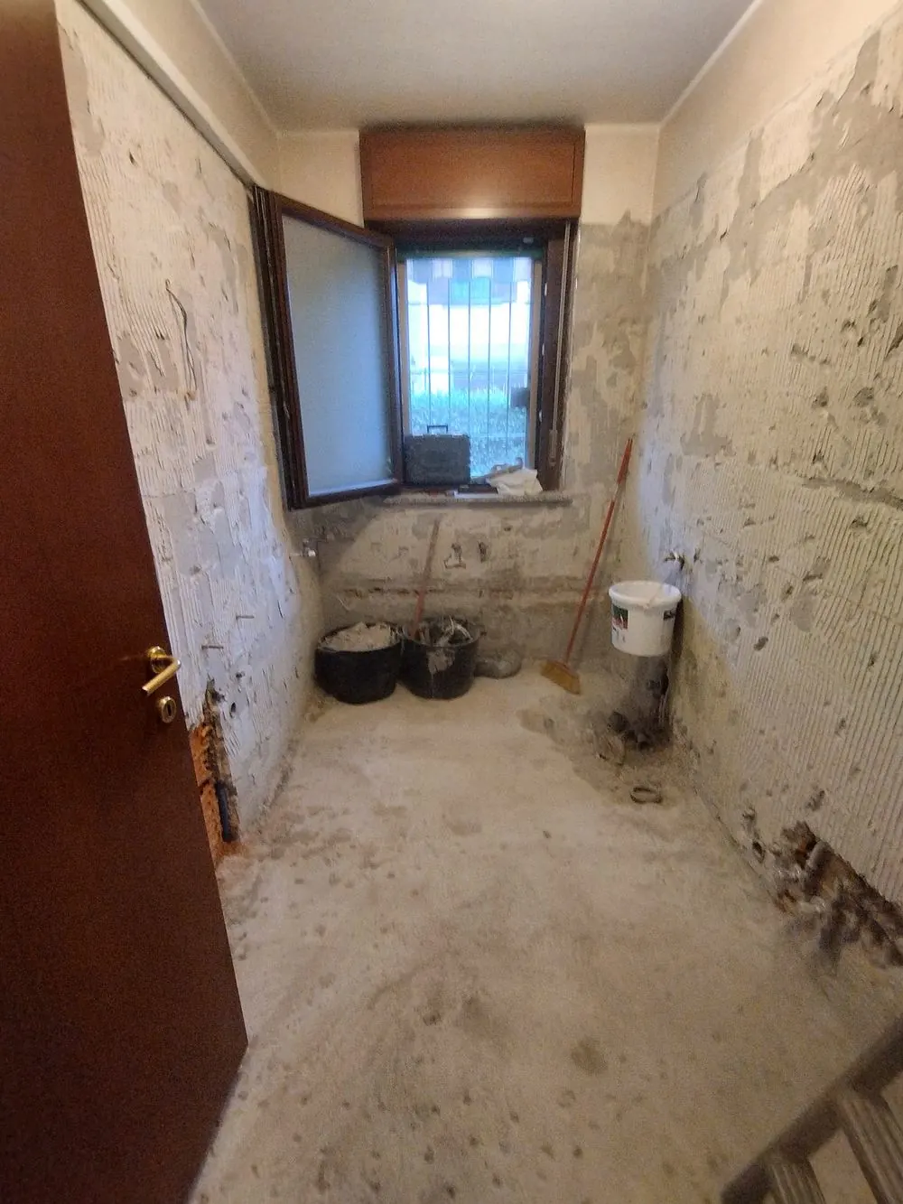 Demolizione — Bagno a Rivalta di Torino