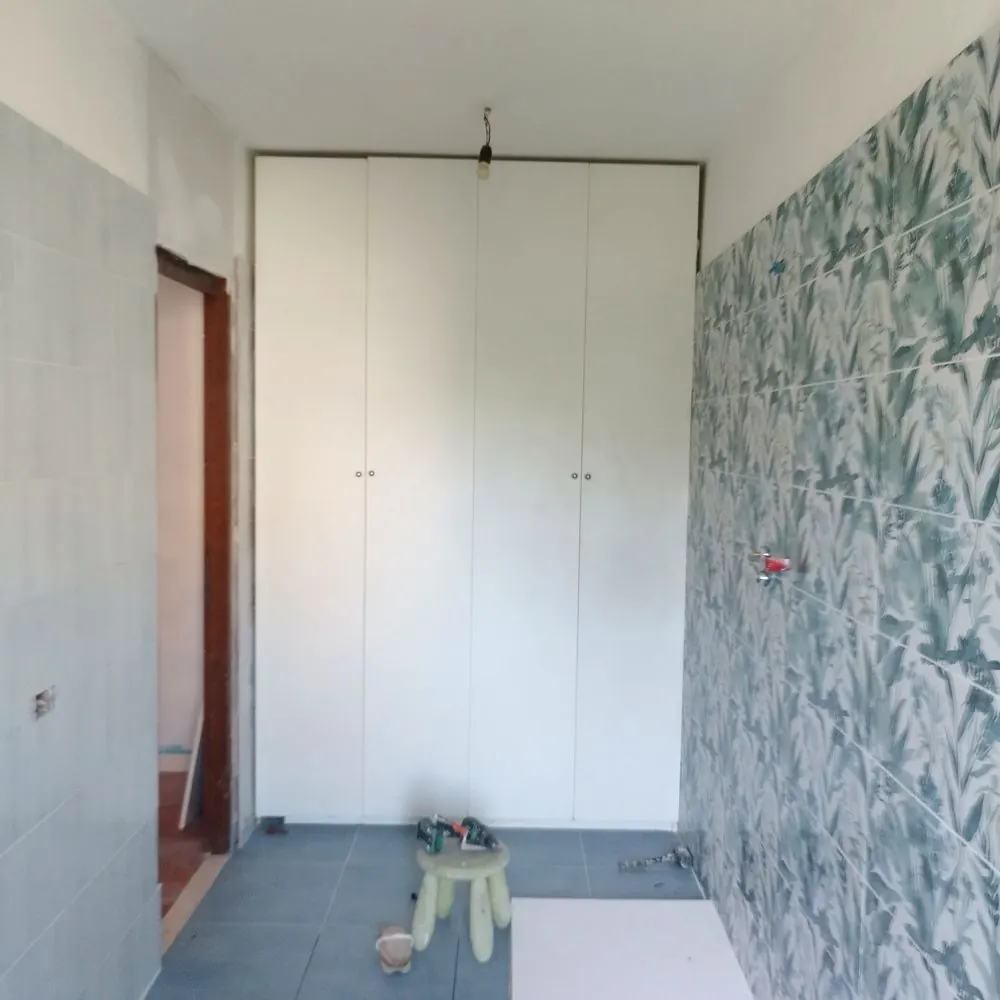 Armadio a muro e disimpegno — Bagno a San Mauro Torinese