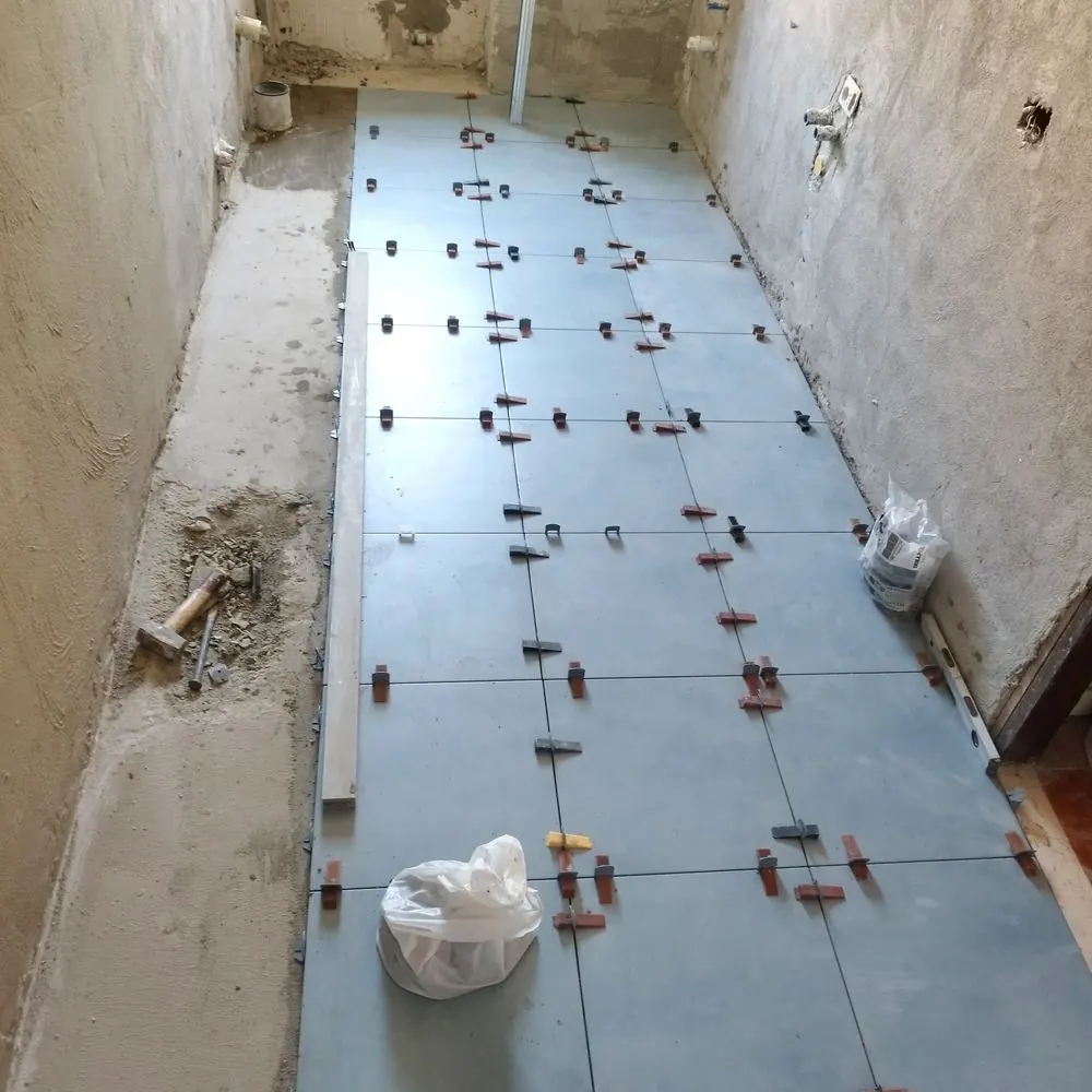 Posa pavimento in corso — Bagno a San Mauro Torinese